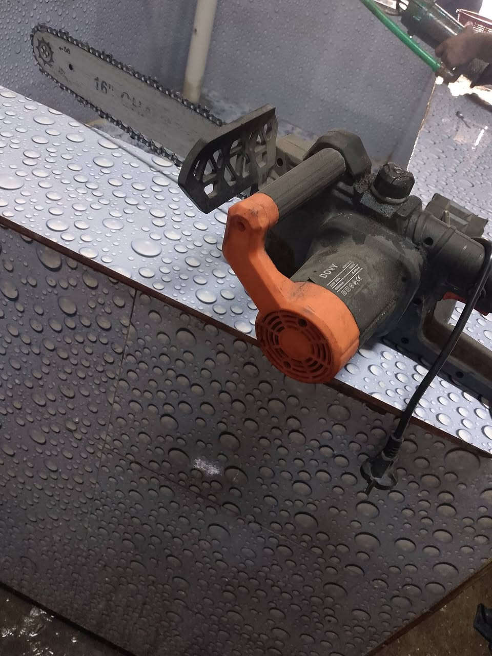 متاح 3 ساحبات السعر الوحده 35 والمنشار سعره 65 الشراي يتصل ***********
