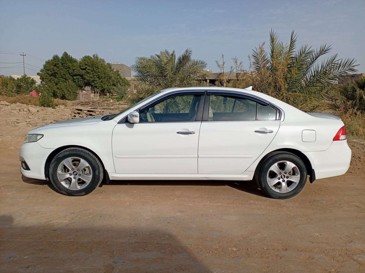 السلام عليكم 
كيا اوبتيما موديل 2009 خليجي للبيع 

گير ومكينة كفالة. فتحة. شاشة. تحكم ستيرن جهتين. أشاير بالمري. دواخل بيجي. تبريد ثلج. رقم بغداد دولي بأسمي. فول ما عدى البصمة. تحويل ليمتة ما تريد.  الضرر جاملغ خلفي مع تبديل جنطة. السعر 110 وبيها مجال. السيارة بالواقع أحلى من الصور. عنوانها السماوة قضاء الهلال 

باقي التفاصيل ***********
