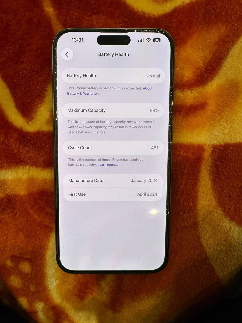 ايفون 15 برو ماكس 
بطارية 88% دورات 481
جهاز نظيف خالي من اي شخوط وممستبدل اي قطعة
جهاز بدون كارتونة فقط شاحنة وكڤر وياه
السعر مليون دينار وبي مجال
مكاني بغداد الجديدة - فلكة كاتب العدل القديمة
رقمي للتواصل ***********
