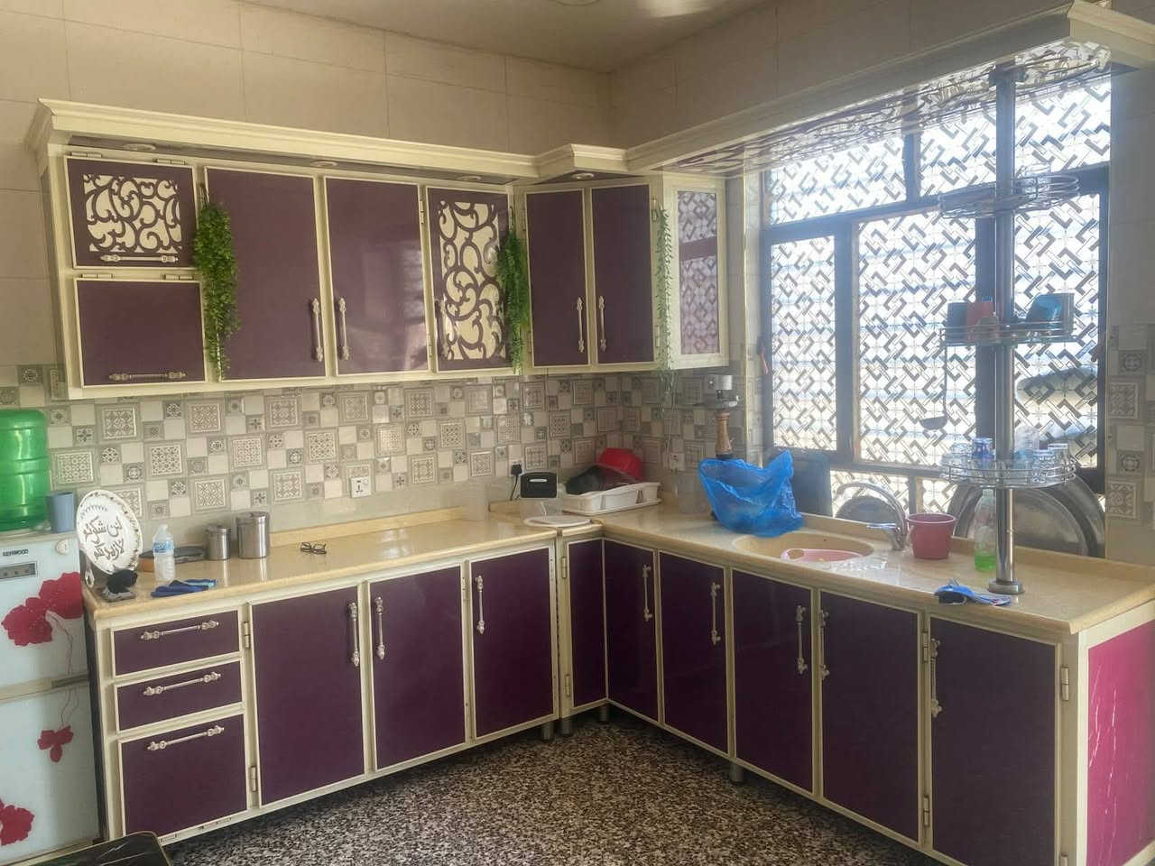 للبيع بيت بالصابيات الضباط 12الف ظباط 125متر مربع بطن الركن 10متر عن شارع عشرين وجه 10في 12 ونص
موقع جيد بناء جديد 2021 طابق واحد رفت غرفتين نوم وصاله ومطبخ وحمام داخلي وخارجي مناور عدد 2وطرمه متر ونص بيت جاهز ونضيف الاستفسار ***********
للبيع بيت بالصابيات الضباط 12الف ظباط 125متر مربع بطن الركن 10متر عن شارع عشرين وجه 10في 12 ونص
