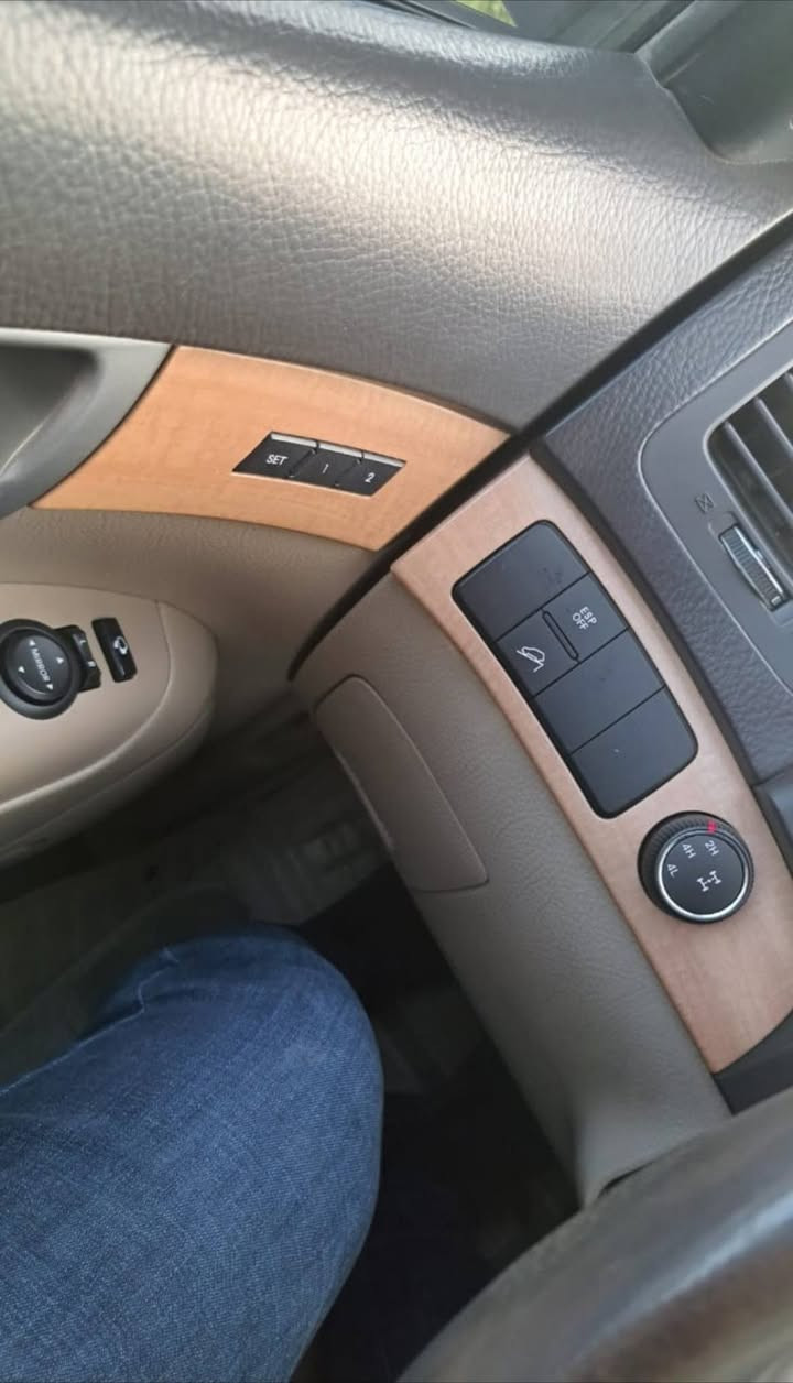 ●●●●●●السلام عليكم●●●●●●

Kia Mohave 2016
کیا موهافی ٢٠١٦
 للبیع فقط ☆بدون مراوس☆

 مکفوله من الصبغ دعامی للدعامیه
محرک وكير مامفتوح كفاله

کامل مواصفات / زيرو شريكة بخيت
بصمه عدد ۲
ثلاث مقاعد و کشنات جلد
تدفئة وتبريد بالكشنات
تبرید مرکزی بالسقف 
فتحه السقف
دبل اكسل ومانع التزلق
بک لایت لید ۲۰۱۸
سبایدر الخلفی وشباك نحلة
شاشه کبیره وتحکمات
بخاخ لايت وزينون
کامیرا وحساس امامي والخلفي

مفروشه کامل بطخم کاعیة

فقط بي حالوب قليل.. وخفيف ..

الشرایی یتصل مجاوب التعلیقات او الخاص

سنویه وکل شئ جدید وارقام جدیده شرط التحویل 

مكانه/قضاء سوران تابع لاربيل
سعر البيع ١٨٥ ورقة ومجال قليل 

۰٧٧٠١١٠٣٦٤٤ واتس اب


**إذا كنت صاحب هذا الإعلان وتريد حذفه لأي سبب، رجاءا أرسل رسالة إلى الدعم الفني**