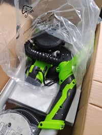 للبيع جديدة مثل ما موجود بالصور مع درزنين ورق سنفرة 75 الف قفل توصيل م...