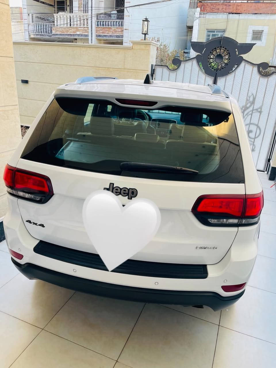 السلام عليكم جيب ٢٠١٨ سياره وارد اميركي حادثها بسيط جداً جاملغ سائق وبنيد صبغ وبيها سونار مواصفات معروفه سياره خير من الله ومكفوله كير ومكينه مكفولات رقم بغداد انكليزي تحويل مباشر عنواني بغداد الجديده غير متواجد عل خاص متواجد فقط اتصال و واتساب 
رقم الواتساب ***********
رقم الاتصال ***********
