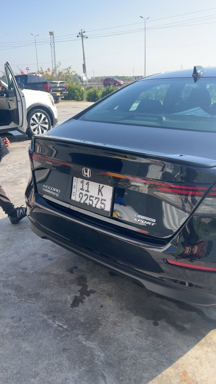 اكورد ٢٤ هايبرد سبورت للبيع او المراوس حسب القناعة
حادثها موضح بالصور ماشية ٤٠ الف كيلو مو ميل 

حدادية و كير و مكينه على وضع الشركة جديد 

السعر ٢١٥ و مجالها بسيط 

***********
