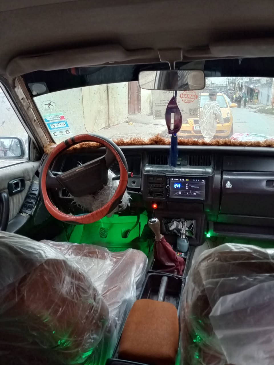 سلام عليكم سوبر سيدان لبيع سياره جاهزه من كلشي كهربايات شغاله كلها بسمي سياره شرط تحويل وكاله كابون بيها محرك كير شرط سعر 46 بيها مجال لطيبين رقم هاتف ***********عنوان موصل حي كرامه
