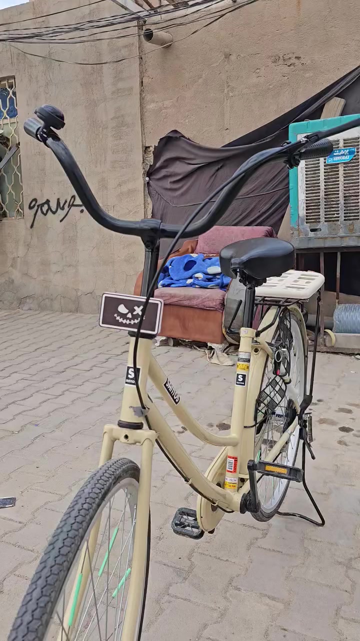 بايسكل سانوتس للبيع
نضافته ١٠٠% مع غراضه كامله 
للاستفسار واتساب
***********
