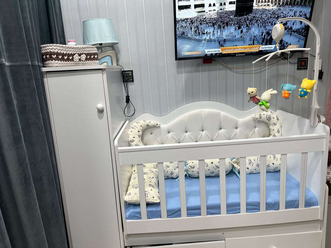 السلام عليكم
سرير طفل للبيع مع كنتور نضيف جدا غير مستعمله قياس السرير من الداخل 60*120 سم تركيه اصليه سعرها 150 وبيها مجال مكاني بغداد الزعفرانيه ***********
