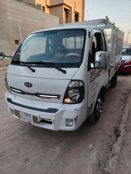 كيا بنكو فحل 4000   2015 سياره نضيفه مابيه اي نقوصات مكفوله من ضربه وصبغ تحويره 14 السعر 125 وبيه مجال المكان الديوانية المركز ***********
