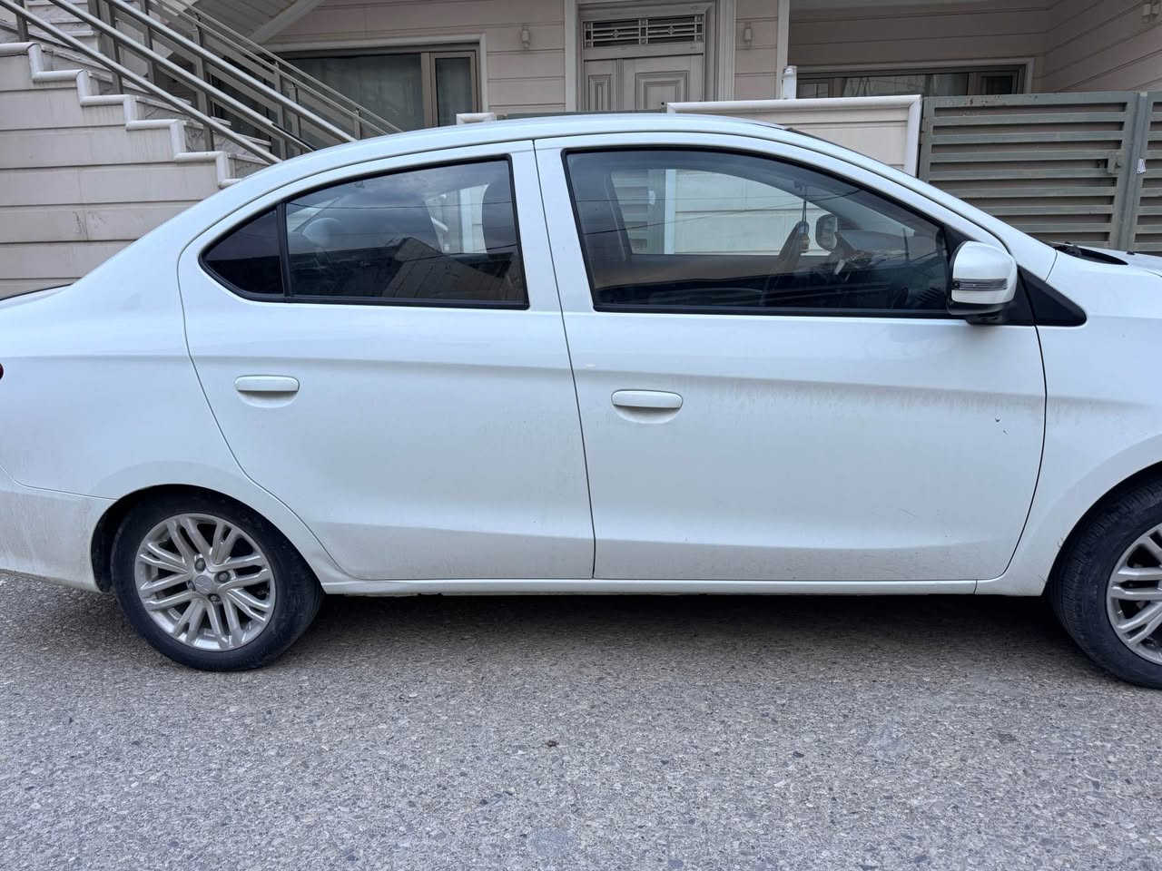 میرەج ٢٠٢٢ 
خلیجیی
سپی بەفری 
بێ بۆیاخ 
ناو سپی 
یەک قۆپی بچوکئ هەیە  سەنەوی تا ٢٠٢٩ تازەیە 
یەک دینار مسرەفی تیا نیە 
بۆ بەنزین دەرجە یەکە کامێراو شاشە گەورە 
بلوتوس 
سوکان ڤۆلێۆم 
تحدید سورعە
دوگمەی دژە خلیسک 
ئاوێنە کارەبا ئیشارەت 
بۆ نرخ پەیوەندی بکەن 
ناونیشان : سلێمانی
*********** السليمانية, العراق
