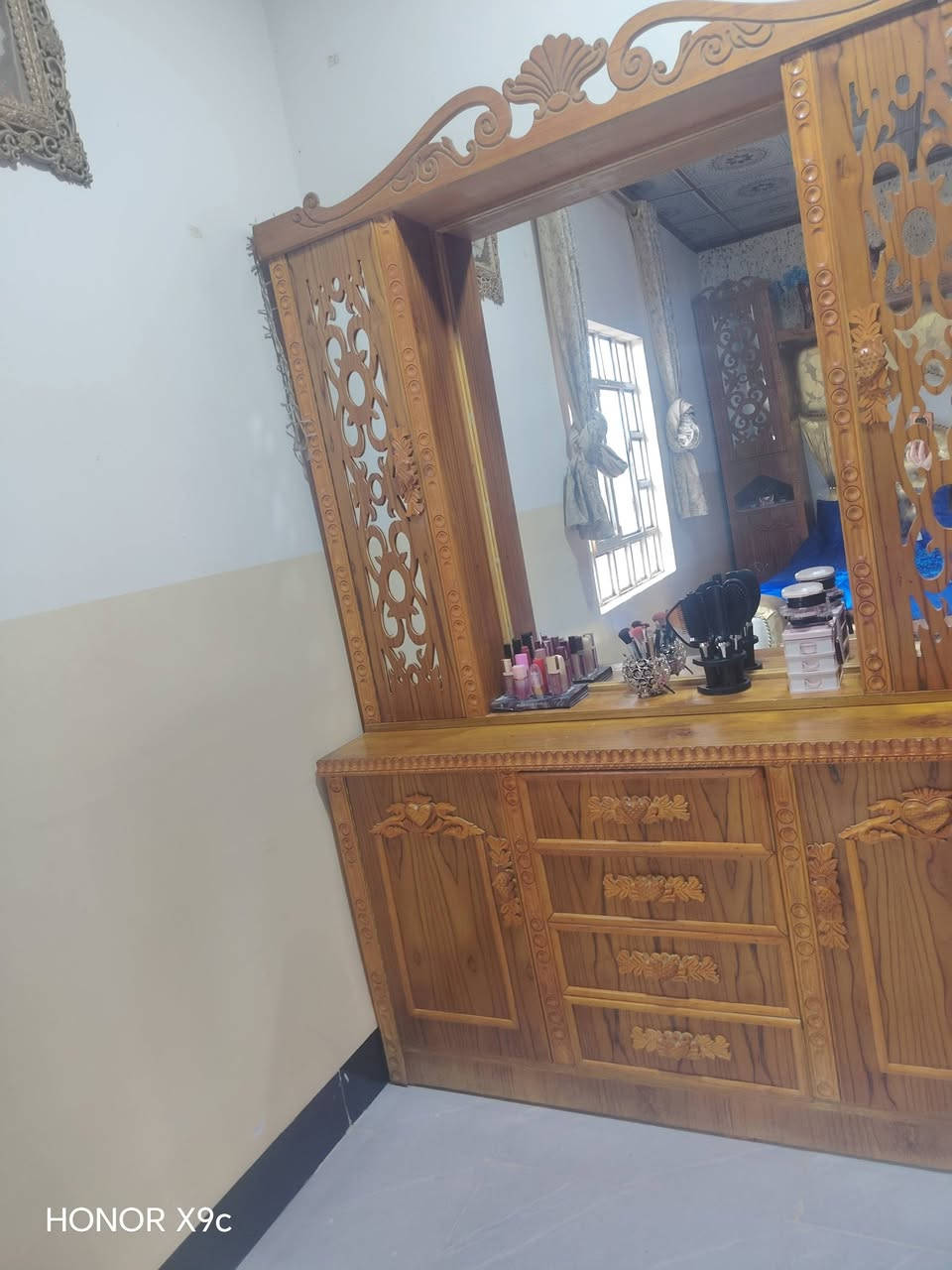 غرفه للبيع السعر 900 وبيها مجال المكان جانب الايمن


**إذا كنت صاحب هذا الإعلان وتريد حذفه لأي سبب، رجاءا أرسل رسالة إلى الدعم الفني**