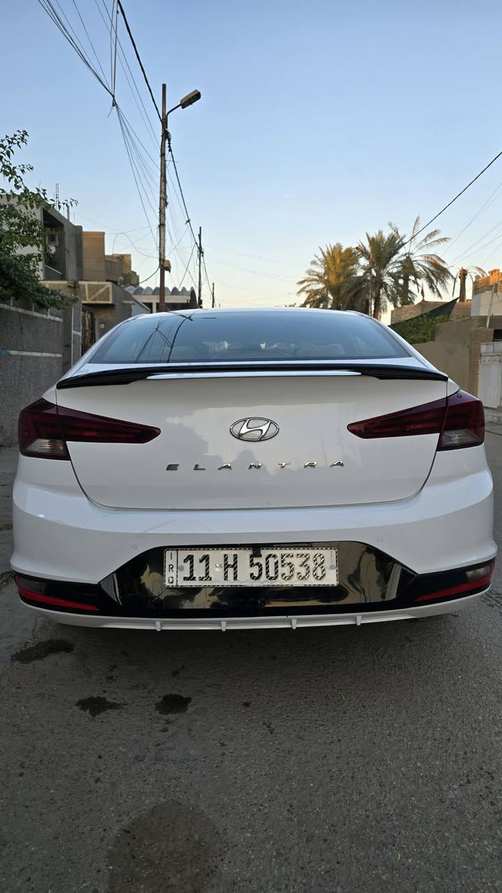 النترا 2020 خليجي
السعر 155ورقة وبيها مجال بسيط
ماشيه 150 الف كيلومتر
مكان السيارة 
بغداد /الكمالية
محرك 2.0 دوش
كير at
بصمة
شاشة
كامرة
مرايات كهربائية 
جنطة ذكية 
حساسات
سلايد روڤ
داخل جلد
وهواي مواصفات بعد
الاضرار
1/تبديل الباب بصف السايق نفس الليبل 
جان مفتوح ونضرب اتأذه بس البرواز والقديم هم موجود 
2/الدعاميات مصبوغات 
3/الجاملغ الايمن بي اصبعين بارد
4/القماره انضربت طلقه تايها بس ما مخترقه
السيارة بأسمي وتحويل مباشر
***********
