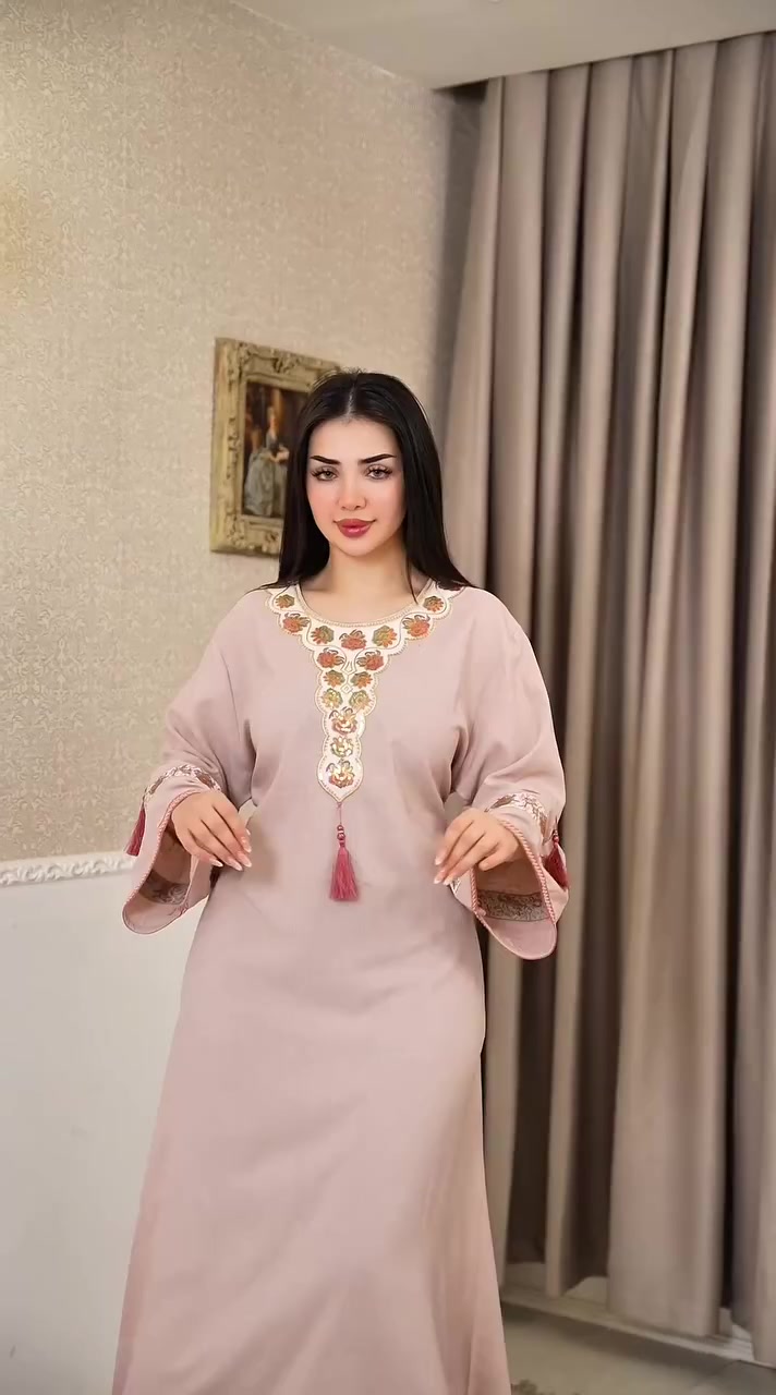 دراعة موديل كويتي 
خامه ثقيله لنن الاصلي 
القياسات M L XL XXL
كل موديل 3 الوان


**إذا كنت صاحب هذا الإعلان وتريد حذفه لأي سبب، رجاءا أرسل رسالة إلى الدعم الفني**