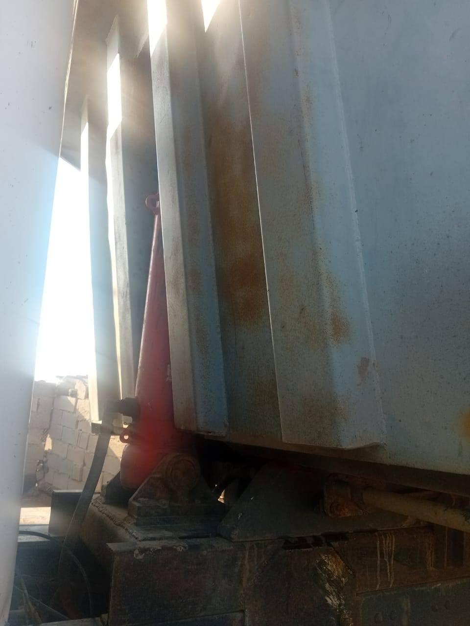 السلام عليكم 
للبيع بدي ابو العلم كامل دبل شاصي ونج جديد بي شويه اخياسات مكانه واسط نعمانيه للاستفسار اتصل
‎***********
