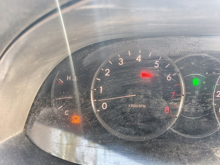 السلام عليكم ... افالون 2006 ليمتد وارد امريكي سعر مناسب جدا الصور كما هي دون تلميع للسيارة يعني تصويرها على حالها ... بترابها ...  اكتب سعر او تم يوصلك السعر على الخاص او اتصل واتساب ***********
