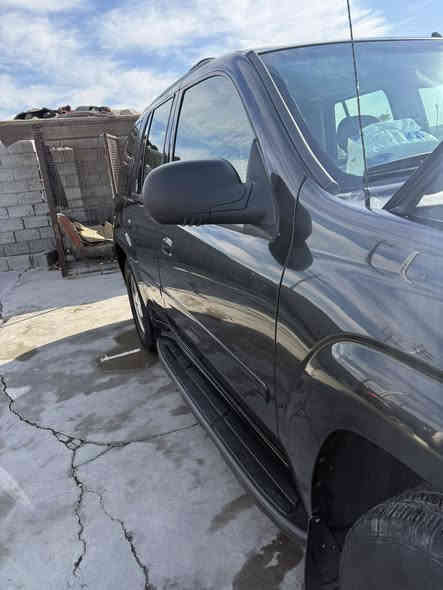 السلام عليكم خليجي 2008 كشنات كهرباء فتحة وباقي التفاصيل واضحة سيارة جديدة وخير من الله ماشية 170 الف كيلو مابيها اي صبغ مجرد تلحيضات بسيطة لان سيارة موديلها قديم السعر المطلوب 125 للاستفسار ***********
