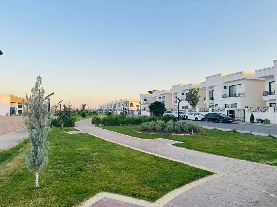 #امتلك_فلة_جاهزة بمقدمة 50% والاستلام فوري في #اربيل #العراق

فلل فاخرة  وبخدمات ممتازه ✨
🏃‍♂️ عدد محدود من الفلل – سارع بالحجز الآن!

📞 اتصل بنا اليوم واحجز فيلا أحلامك قبل نفاد الفرص
للمشاهدة مجمع :
تلغرام :
فيديو داخل فلة 
https://t.me/erbilkuriraq/10857
فيديو للمجمع 
https://www.facebook.com/share/v/1EcFuPctwL/?mibextid=wwXIfr
او 
تواصلوا مع كاك خطاب :

‪+964 750 172 9563‬

+964 770 699 5995
#شركة_خطاب_العقارية
