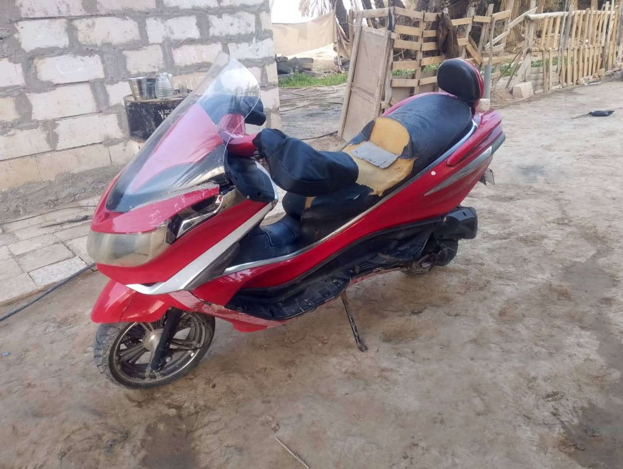 السلام عليكم دراجه اف 16 كرهبائيات كامله مكاني الديوانية قضاء البدير  ب500وبيه مجالل
***********
