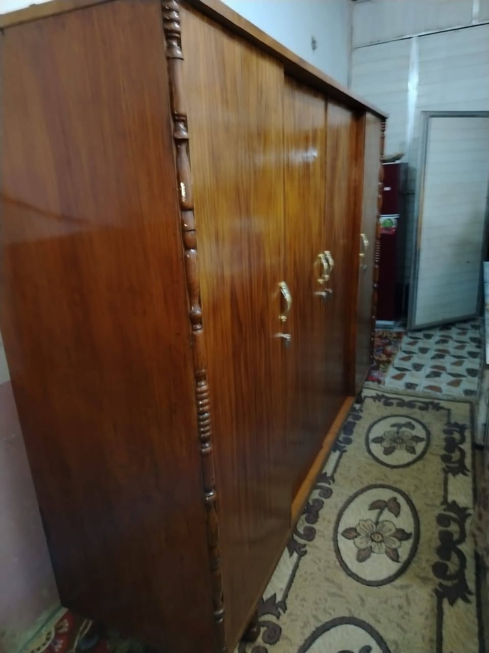 كنتور ابو الاربعه  نجاره صاج وجه جديد سعر 180 قفل بدون عمله مكاني مسيب حي العسكري ***********
