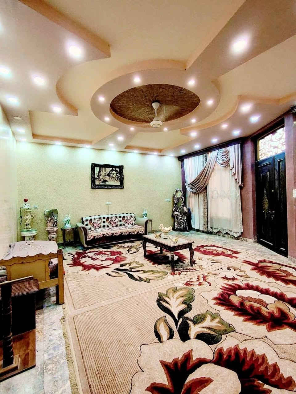 السلام عليكم

دار للبيع طابو صرف

حلة نادر الأولى فرع الكشك
مساحة ٣١٢م
بناء حديث طابقين ٥نوم

طابق ارضي ١غرفة نوم وصاله ومطبخ وكيلدور وكراج سيارة وحديقة ومناور مجمعين صحيات
طابق ثاني ٤غرف نوم  ومجمع صحيات
أرضية مرمر
شارع ١٢م
باسم شخص واحد
للاستفسار*********** ابو وسيم
مكتب البيت الامين حلة نادر الأولى قرب آسواق الجمل ملاحظة نستقبل جميع عروض البيع والشراء والايجار الرهن 
طابق ثاني

