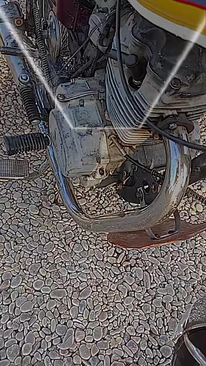 السلام عليكم دراجه للبيع موديل 17 مكفولة محرك 150 دراجه ما بيها اي عيب   
السعر 200 وبيها مجال رقم الهاتف***********
