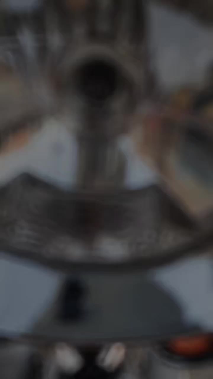 السلام عليكم ستوته 23 صاله شهرين من طالعه من الوكيل *********** المكان كربلاء سعره مليونين و850 والي ميعجبه الله يرزقه بغيره السوك كلشي بي الستوته جديده تحياتي
