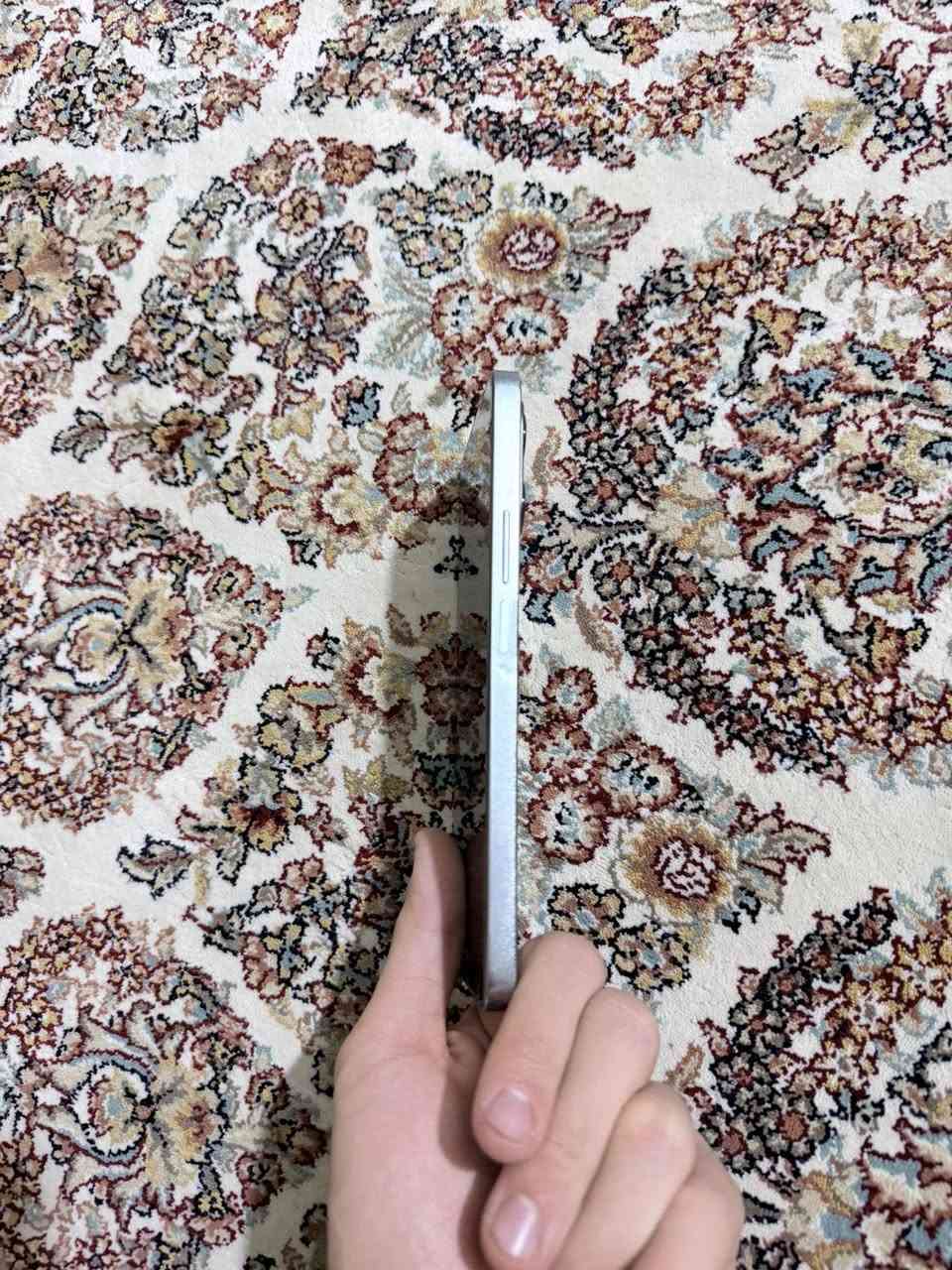 هونر x8a جهاز نضيف كدامك وما مستعمل هواي ذاكرة 128  سعر 120 الف  واتساب ***********
