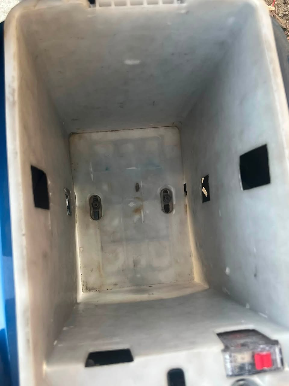 ماطور شحن318
5بطاريات دبل فول

4نمر 

سرعة99

مسجل بي

صندوك بي

جوزة بي 

صندوق خارجي بي

كامل مكمل ماناقصو برغي

سعر425وبي مجال

للتواصل واتساب: ‭***********‬
