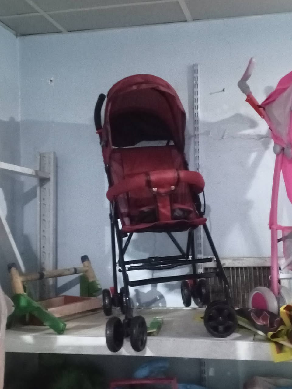 عرباين اطفال اكثر من 20نوع لمعرفه السعر او الاستفسار التواصل واتساب*********** 
او الاتصال على ***********‬‏
متوفر توصيل عنوان المحل بغداد سوق الشرطه الرابعه مقابيل خياطه ابو وسام
