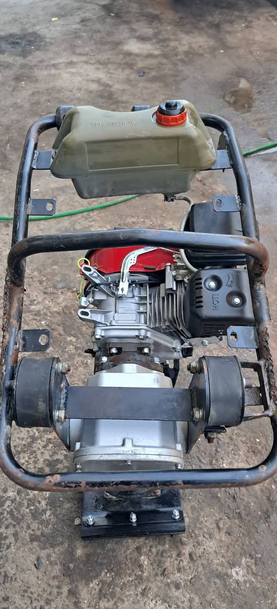 السلام عليكم 
توفر قفاز صيني الباب الأول 
الفحل العالي 
هيكل نضيف اخو الك
مكينه جديده بل الكارتون غير مستخدمه 
قاعده قفاز +كلج جدد بل الكارتون غير مستخدمات 
القفاز نوعيه ممتازه 

للتواصل والاستفسار اكثر اتصل على الرقم 
***********
@الجميع
