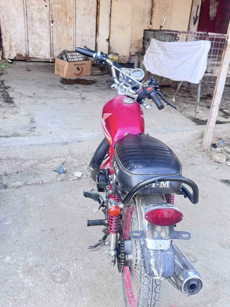 سلام عليكم ادراجه صيني كلاسك
دراجه نضيفه وراق كامله موديل ٢٠٢٣
سعره ٦٠٠
***********
