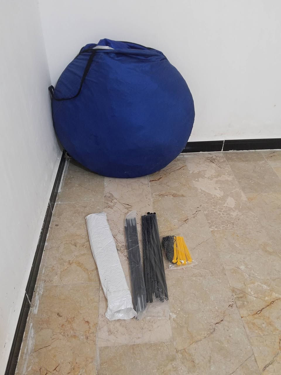 وزنها تقريبن 25 أو 30 كيلو
خيمه جديد غير مستخدم 
قيسها 
220 عرض 
220 طول 
210ارتفاع


**إذا كنت صاحب هذا الإعلان وتريد حذفه لأي سبب، رجاءا أرسل رسالة إلى الدعم الفني**