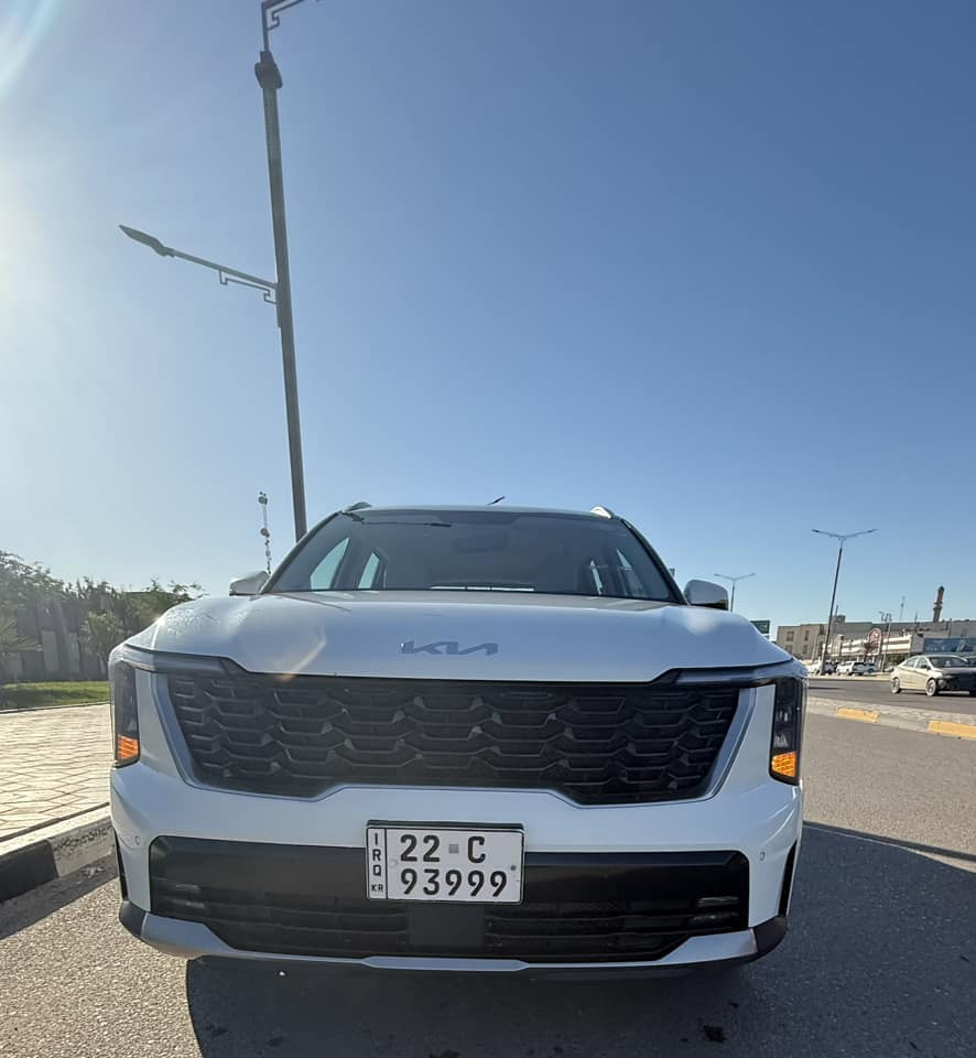 سورنتو 2024 خليجي 
محرك 6سلندر /7راكب 
العداد : 55 الف كم 
رقم اربيل بأسم شركة 
وكالة او تحويل 
رقم مميز 
............
المواصفات :

بصمه تشغيل 
بصمه ابواب 
تشغيل عن بعد 
ويل كروم قياس 19انج 
كير ماوس
7 راكب  
شفتات استيرن 
فول تحكم استيرن جهتين 
حساسات امامية 
حساسات خلفية 
سايد بريك بصمه 
جنطه كهرباء 
كشنات كهرباء 
مري شفط 
كامره خلفيه دواره 
شاشه متصله 
عدادات ديجتل 
تبريد شاشه لمس 
اوتو هولد
مود رايف
بردات ابواب بلاد
3 قطع تبريد 
تبريد خلفي 
اشاير بالمري
.......
السيارة كفالة عامة من الدعامية للدعامية على بلاد الشركة 
فقط  شبر بي دي ار بسيط جداً بحافة الصندوق سونار موجود 
مكان السيارة/البصرة 
السعر 300$ بيها مجال قليل 
بيع او مراوس 
***********
