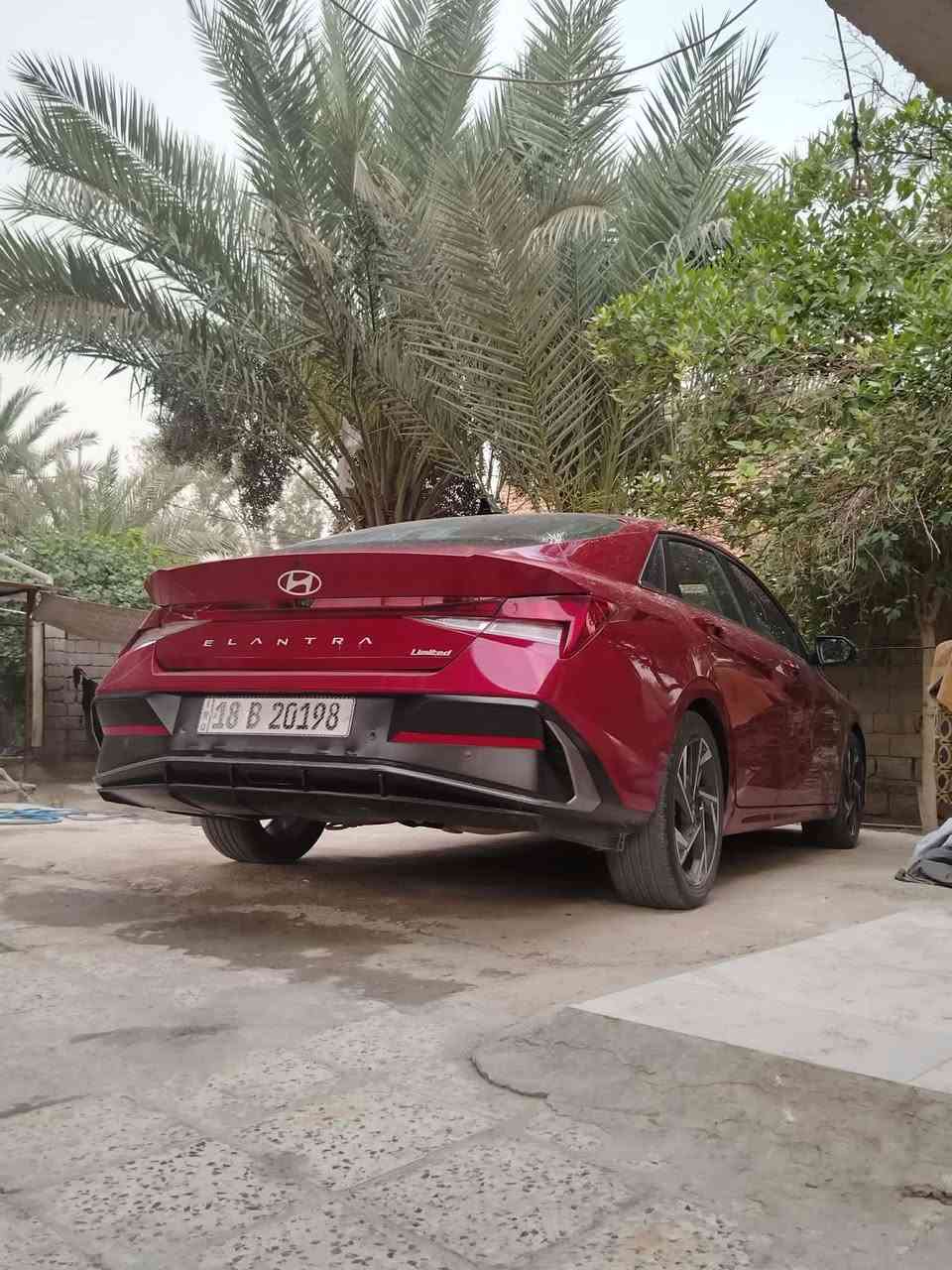 سلام عليكم  النترا مديل 24  لمتد فول واحد  علا واحد   بصمه فتحه   كشن كهرباء  خمس كامرات رادرات جانبيه وخلفيه واماميه وبيه صبغ جاملغ خلفي فقد مو كله شبر فقد سياره مال جناي  وبل عافيه عل  ياخذه مكان السياره بابل الحله السعر  خاص الرقم ***********
