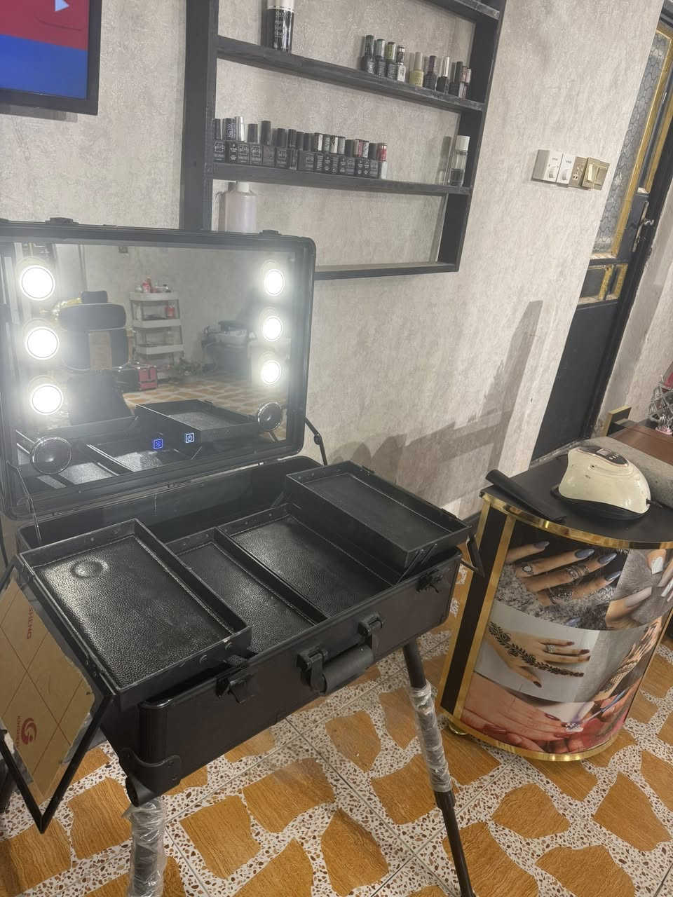 مساء الورد ماتبقى من اثاث الصالون الراغب بالشراء ***********
