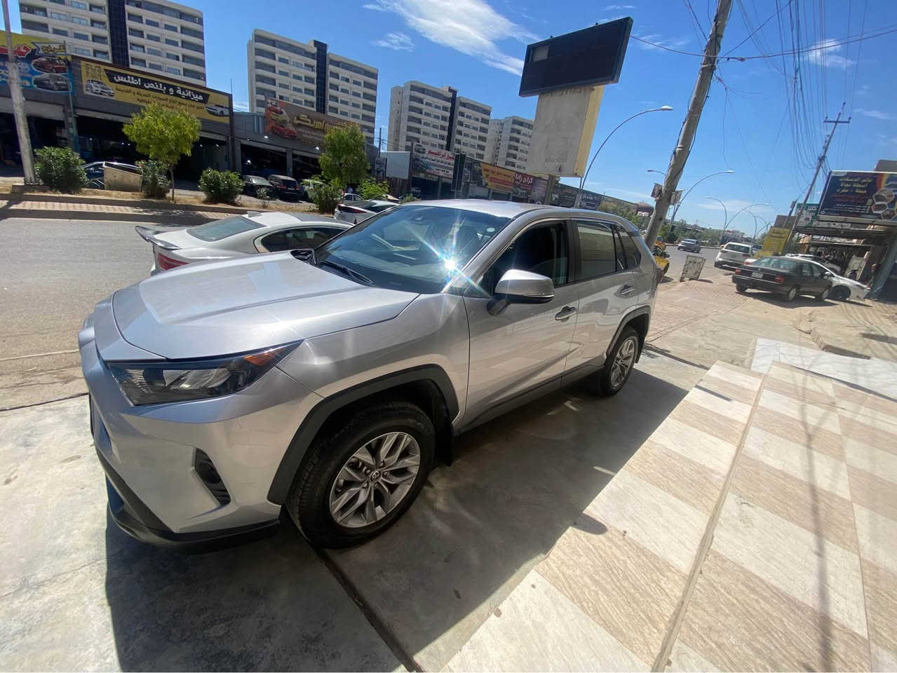 اللهم صلي وسلم على نبينا محمد

سلام عليكم حبايب❤️

راف فور RAV 4

لسياره موديل 2023

LE بنزين AWD 

رادار امامي 

رادار جانبي و توقف ذاتي 

فور ويل 

ثلاث انضمة قياده 

كشنات تبريد تدفئة 

 ماشيه 30 الف 

 السيارة رقم سليمانية هزة و رقم و براد كلة جديد 

السياره بيها حادث ( جاملغ و باب السكن و باب خلف السكن ) تبديل بدون دواخل بدون ايرباك  و رقم الشاصي موجود السياره عليه صيانه دوريه وكلش جديدة 

***********. واتساب كركوك, العراق
