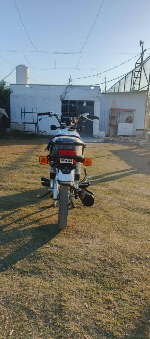 السلام عليكم اللبيع نامه امتياز سعر 650وبيها مجال دراجه نضيفه الاستفسار ***********
موديل 25
