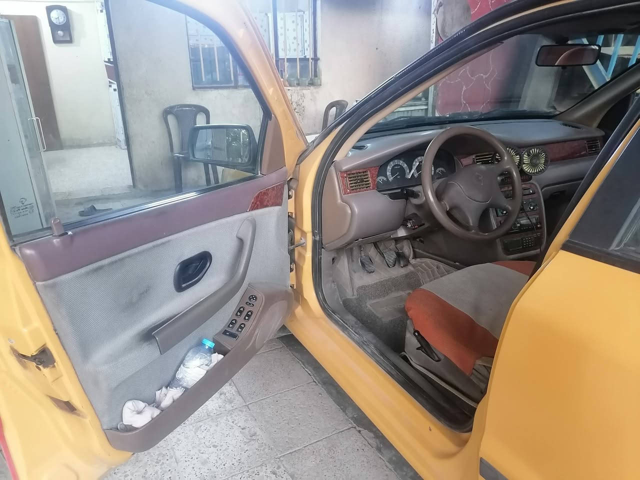 السلام عليكم
سمند ١٢ مال بيت يعني ماشتغل بيها سياره تبريده شغال للبيع  رقم بغداد تفاصيل خاص..***********

السعى 40 وبيها مجال لطيبين معقوله محد يدور نضيف.
