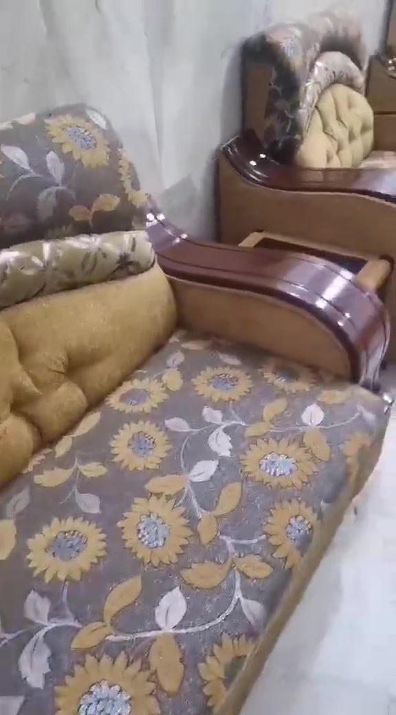 من رخصه الادمن 
سلام عليكم 
تخم للبيع سعر 850الف وبيها مجال
للتواصل:***********
