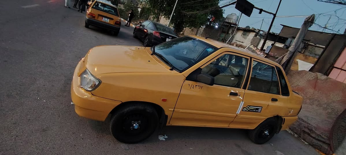 السلام عليكم سايبا موديل ٢٠١٣ مصفره هيئه وغرامات باسمي تحويل مباشر رقم انكليزي جاهزه مبيها نقص مابيها تبديل ولا صبغ بيها بس طخه بالباب واضحه والهلال اليمه بيه خياس سعرها ٢٩ وبيها مجال بسيط حك الجيه مكانها بغداد جكوك ***********
