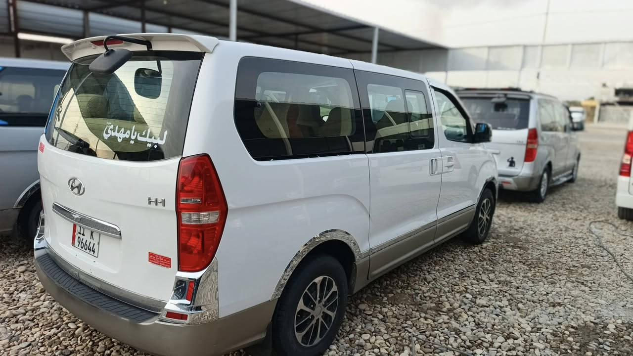 سلام عليكم
ستاركس 2018 مفتوح 
رقم بغداد انجليزي
سياره كارتون كارتون 👌🏻
 للبيع جاهزه مكينه 
كير حداديه تخم تاير تبريد
كفاله عامه بحالت الزيرو 
ماشي 140 الف 
مكينه بلاد لا بخار ولا تنقيص
*********** الاستفسار سيد كرار
