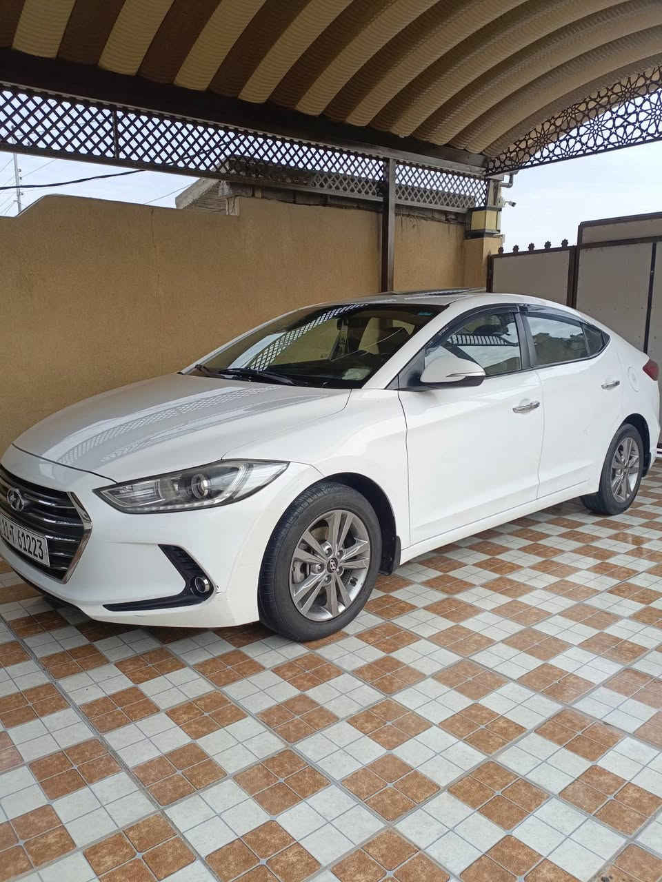 سلام عليكم 
النترا موديل 18 خليجي رقم بغداد الدولي 
مكينه 2000 دوش
ماشيه 179
تخم تاير جديد 
صدر جديد 
سياره جديده 
سعر 148
مكان الانبار الكرمه 
***********
***********
سياره جديده مكفولة عدا هلال جاملغ لخلفي صبغ
