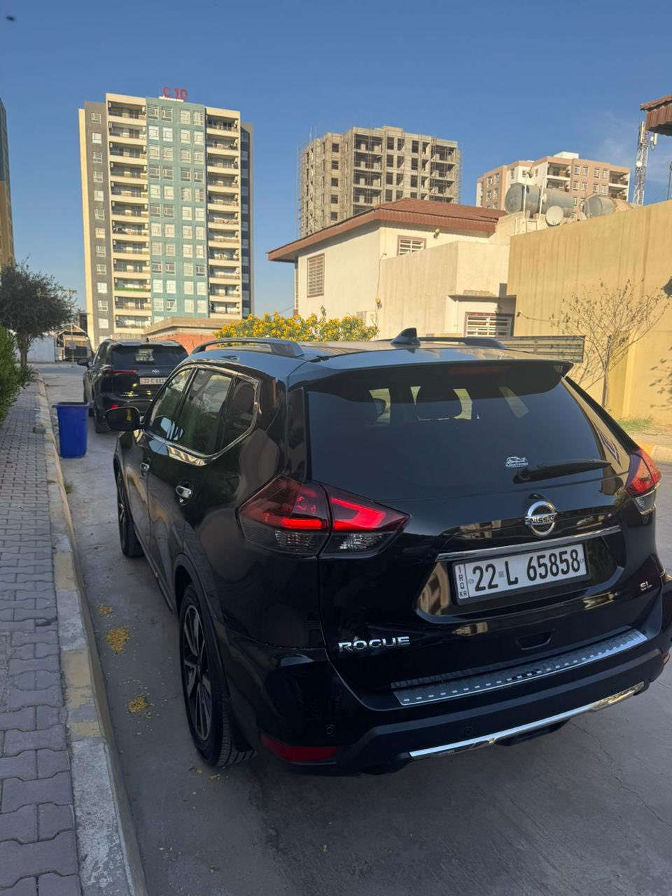 روج ٢٠١٩ SL فول فول مواصفات
قطعه وحده صبغ بدون دواخل شرط صور الحادث موجود 
سعره ١٧٥ بيه مجال للشراي 
مكاني كركوك
***********
