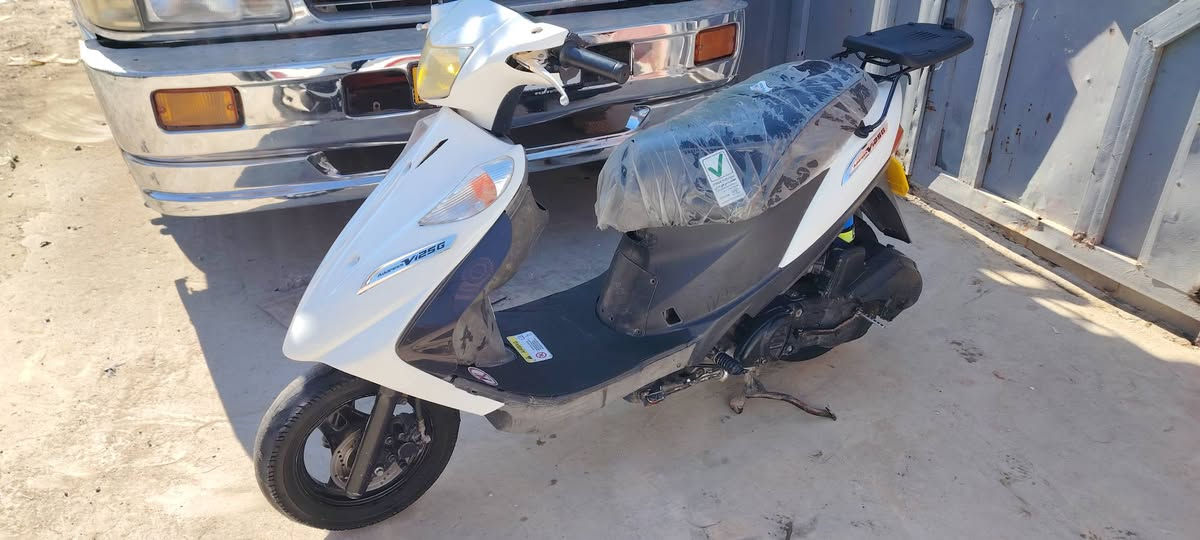 السلام عليكم ادرس قديم نوزل شغال دراجة جديده مكينه جديده ***********
