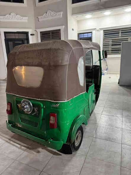 السلام عليكم تكتك موديل 21 كفاله من كلشي بس مكينه مفتوحه شي على شي تكتك مابيها شي بيها صفحه جوه بك لايت
سعر 7300 مكاني بالقدس رقمي ***********
