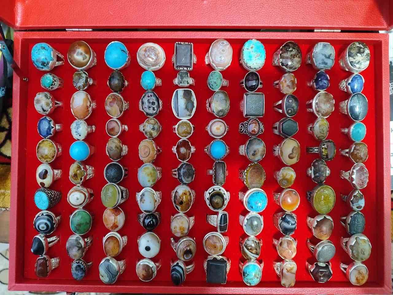 السلام عليكم خواتم للبيع عدد ١٠٠ خاتم ابيع شلع صياغه يدويه فضه ٩٢٥ السعر خاص .


**إذا كنت صاحب هذا الإعلان وتريد حذفه لأي سبب، رجاءا أرسل رسالة إلى الدعم الفني**