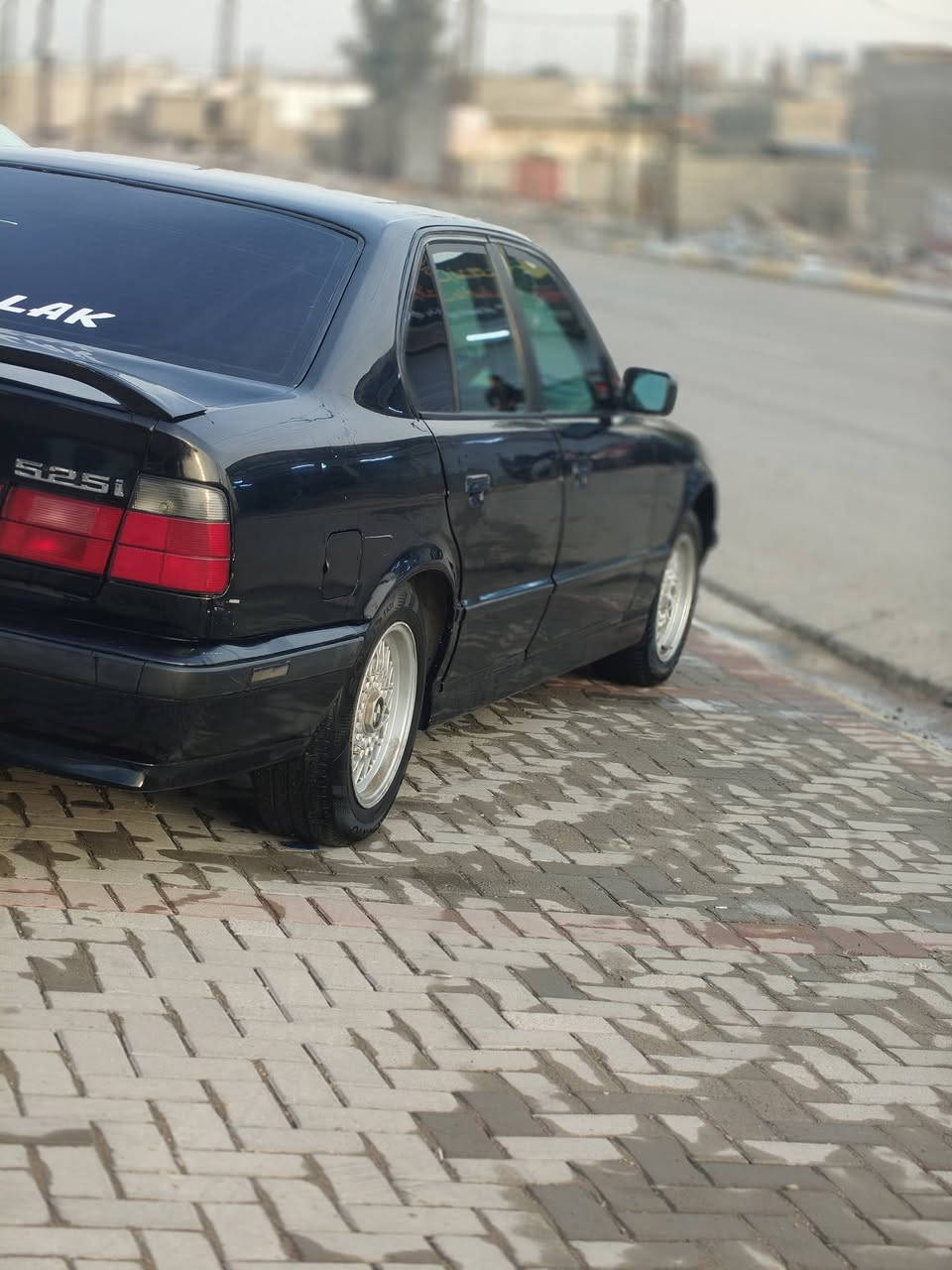 بيئم موديل 91 فول توماتيك 525 محرك كير طخم كلو جديد السيارا فول نظافة صبغ عام بدون معجون مبدل جاملغات الخلفية سيارا ماناقصها برغي كابون بانزين بيها
تبريد نقص غاز فقط  وكالة من الوكيل تحويل من الشرعي شرط هزة بعد ماساقطة رقم نينوى الماني  مكاني موصل حي الوحدة السعر 57او بيها مجال للشراي خاص ماارد اي استفسار اتصل عل رقم *********** 
***********
