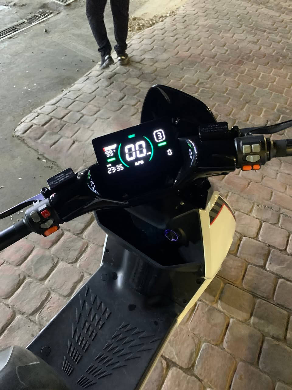 سلام عليكم دراجه سوبر إيبو جديده سعر 1200 وبيه مجال مكاني بغداد ***********
