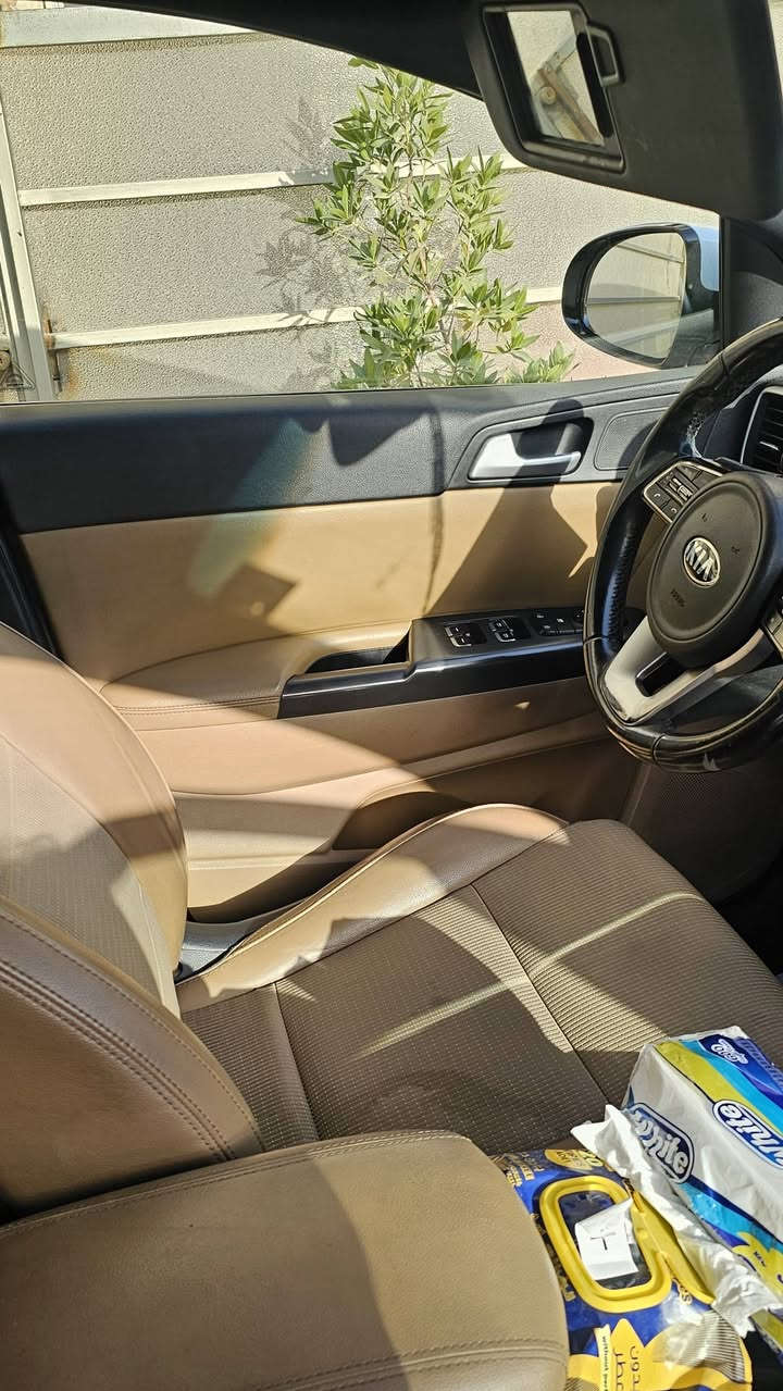 السلام علیکم کیا سبورتج خليجي موديل 2020 ابيض

سياره حلوه ونظيفه مبيها اي نقص ماشيه 84 حقيقي
تخم تايرات جديد 

مواصفات
بصمه
باب الصندوق كهرباء
تشغيل عن بعد
مري كهرباء وشفط
حساسات أمامي وخلفي
اشاير مري ومري شفط
قطعتين تبريد ابواب ويدات نيكل
دواخل لونين وكشنات جلد ومخمل
شاشه وكامرا خلفيه وتحكمات ستيرن
محرك حجم 2000
بيها جاملغ امامي الأيمن صبغ فقط ضرر سطحي باقي كله
مكفول وصور السونار بالمنشور
مكانها بغداد / المنصور

***********
