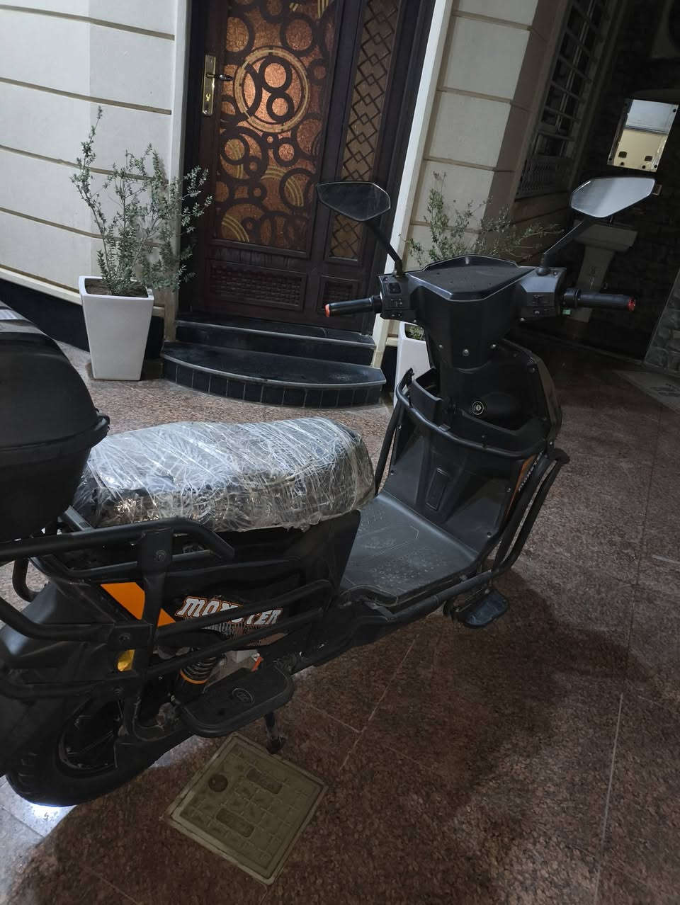 اسلامو عليكم ماطور فقط باتري عاطل.    بي نضاب بك R وبي مثبت سرعه وملف 3500  سرعه حقيقي 99 وبي مال سرع اربع نمرات ماطور مابي شي كلشي نضيف جديد بس باتري واحد عاطل سعر 600 ال استفسار  وتساب *********** مكاني موصل حي العربي
