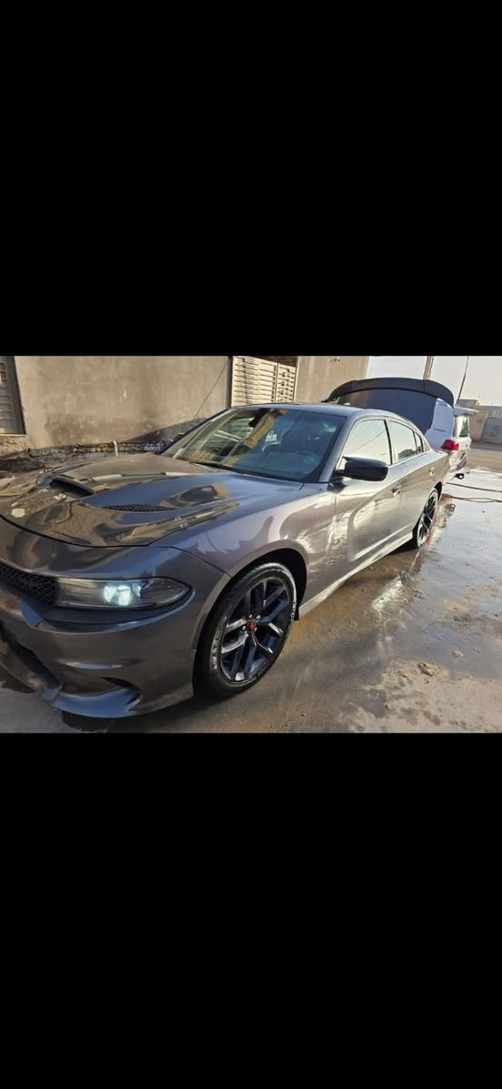 السلام عليكم جارجر GT
موديل 2019 بدون دواخل خشم الجاملاغات 
موصفات نفس ماوضح بالصوره 
رقم ذي قار دولي سياره نظيفه مال جناي 
السعر ١٨٥ 
***********
